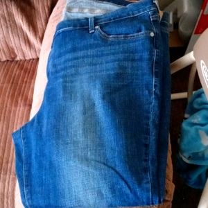 Classic straight plus size jeans